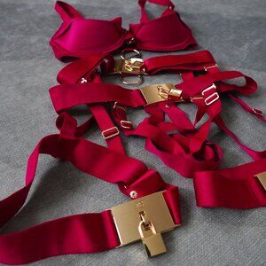 Honey Birdette Chastity Red Set 10E 32DDD/F 32E 70F Medium